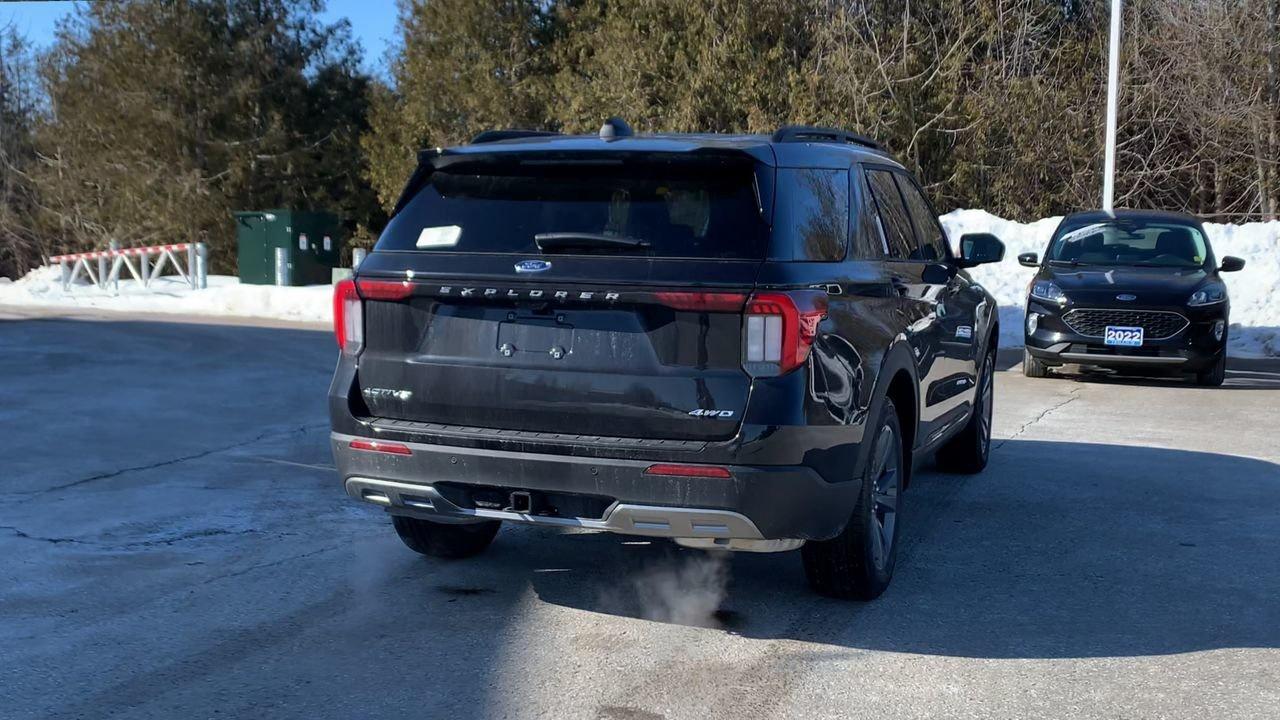 2026 Ford Explorer Active Photo
