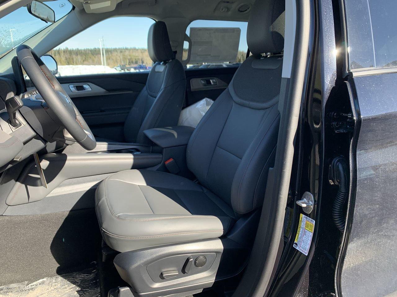 2026 Ford Explorer Active Photo