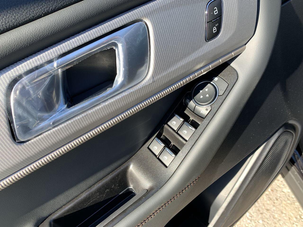 2026 Ford Explorer Active Photo