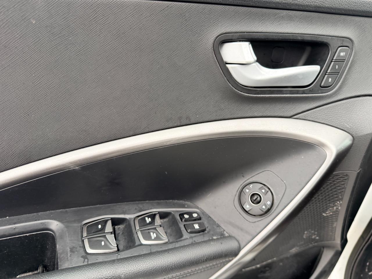 2017 Hyundai Santa Fe Sport 2.0T Limited (A6) 4dr All-Wheel Drive Photo