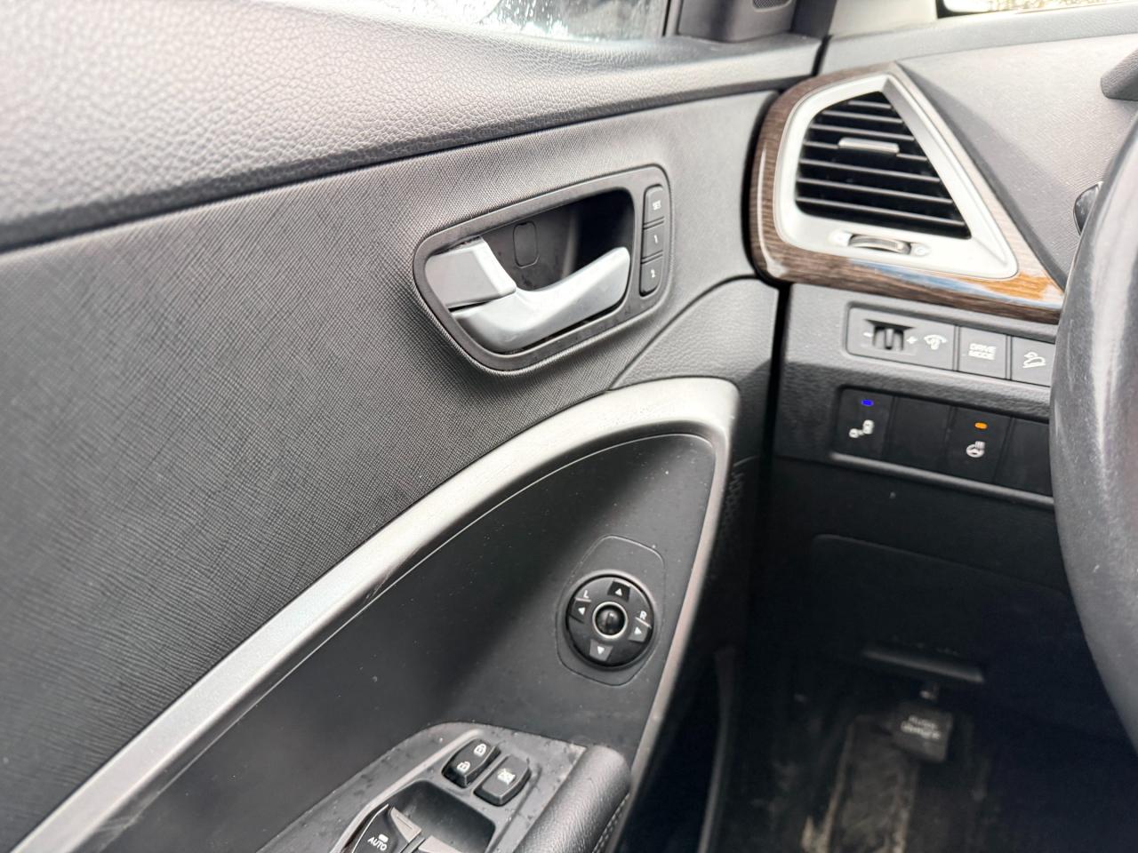 2017 Hyundai Santa Fe Sport 2.0T Limited (A6) 4dr All-Wheel Drive Photo