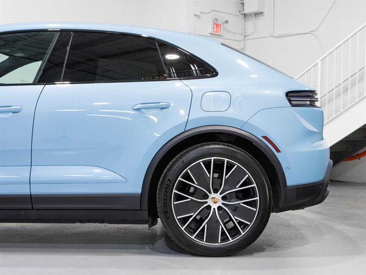 2024 Porsche Macan Electric 4 AWD Photo