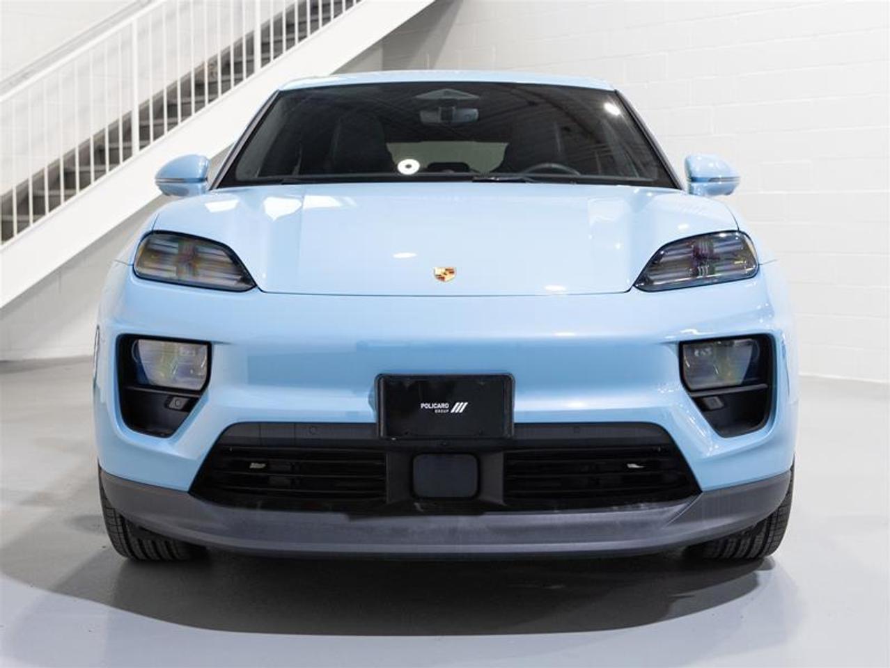 2024 Porsche Macan Electric 4 AWD Photo