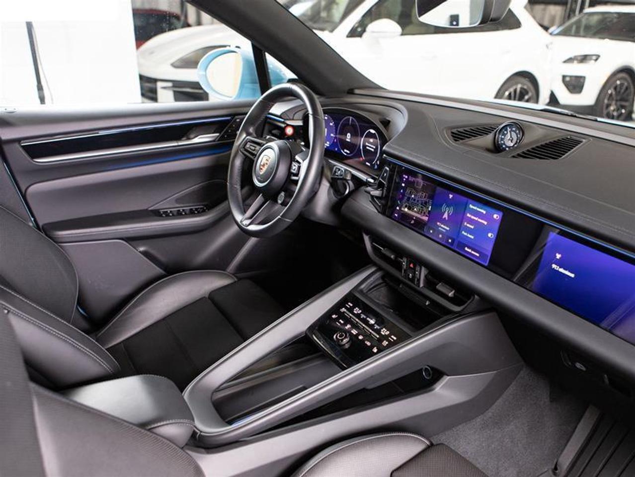 2024 Porsche Macan Electric 4 AWD Photo