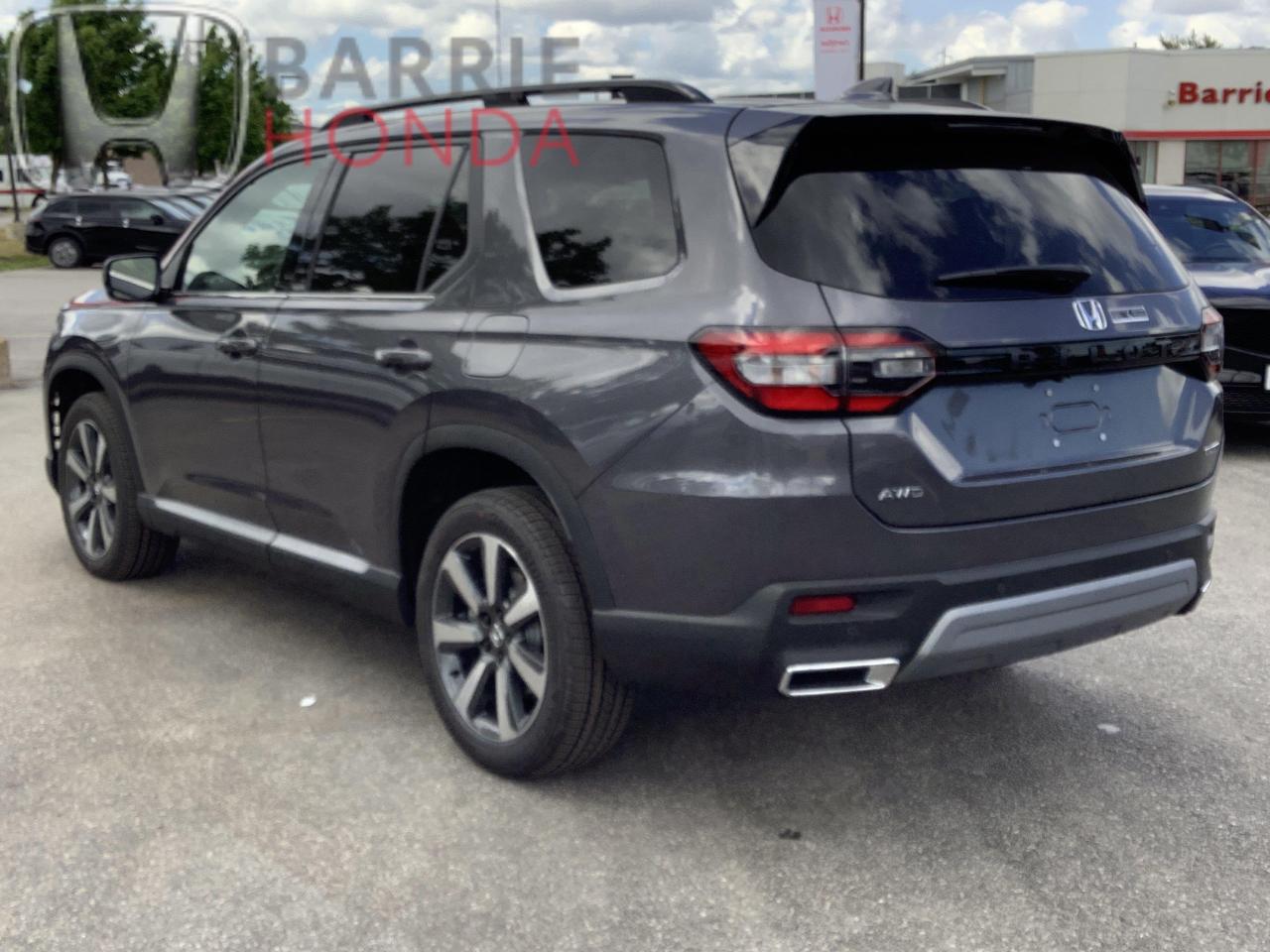 2026 Honda Pilot Touring 4dr All-Wheel Drive Photo