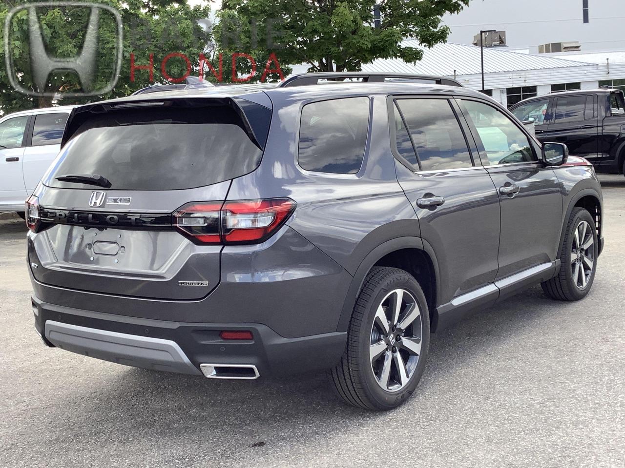 2026 Honda Pilot Touring 4dr All-Wheel Drive Photo