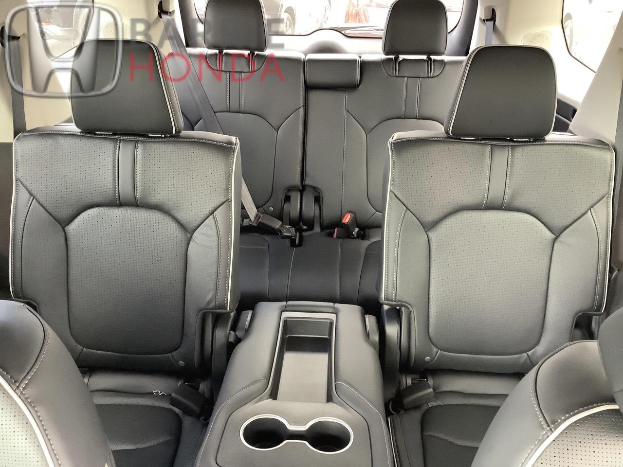 2026 Honda Pilot Touring 4dr All-Wheel Drive Photo