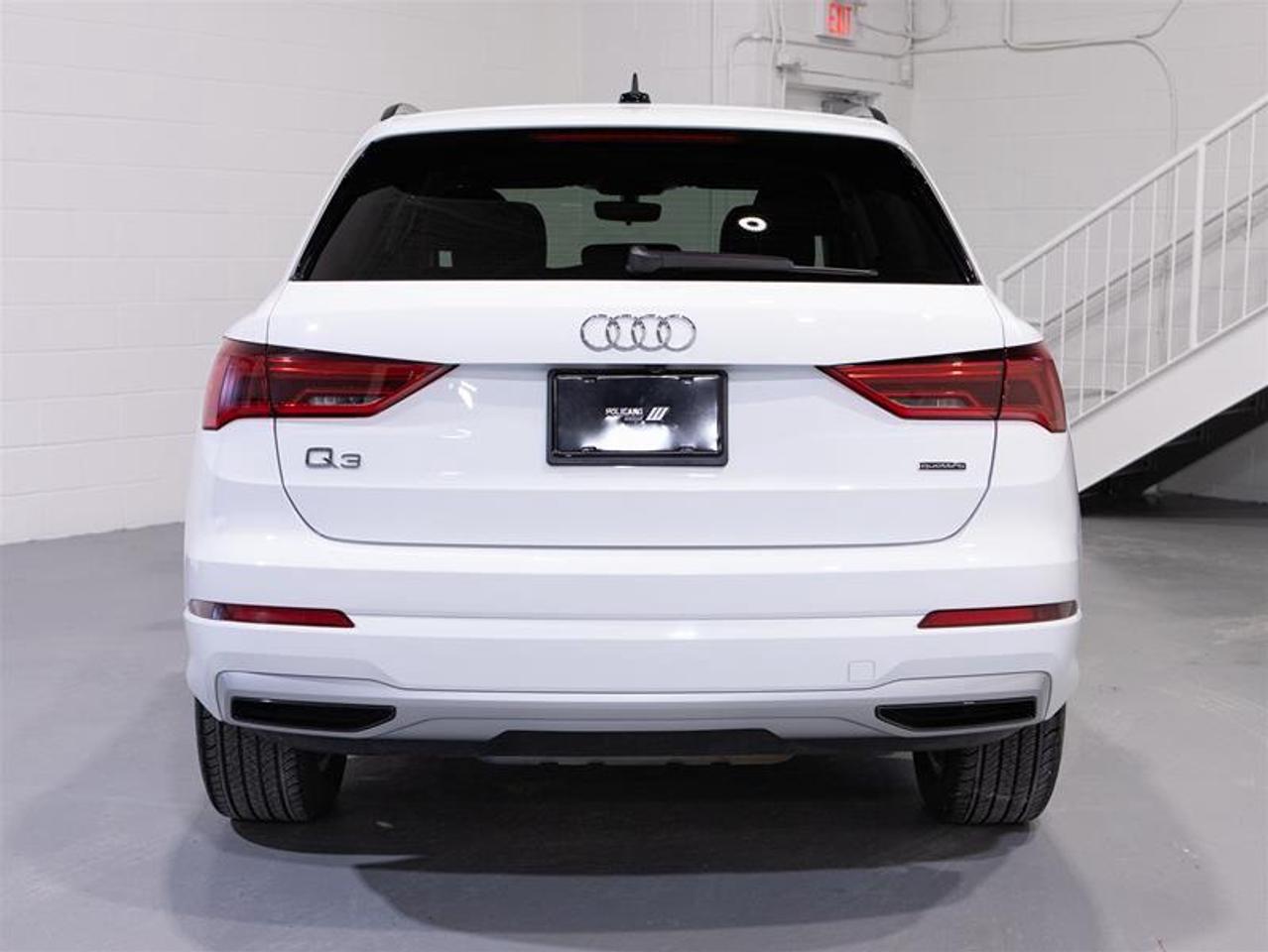 2022 Audi Q3 45 2.0T Komfort quattro 8sp Tiptronic Photo