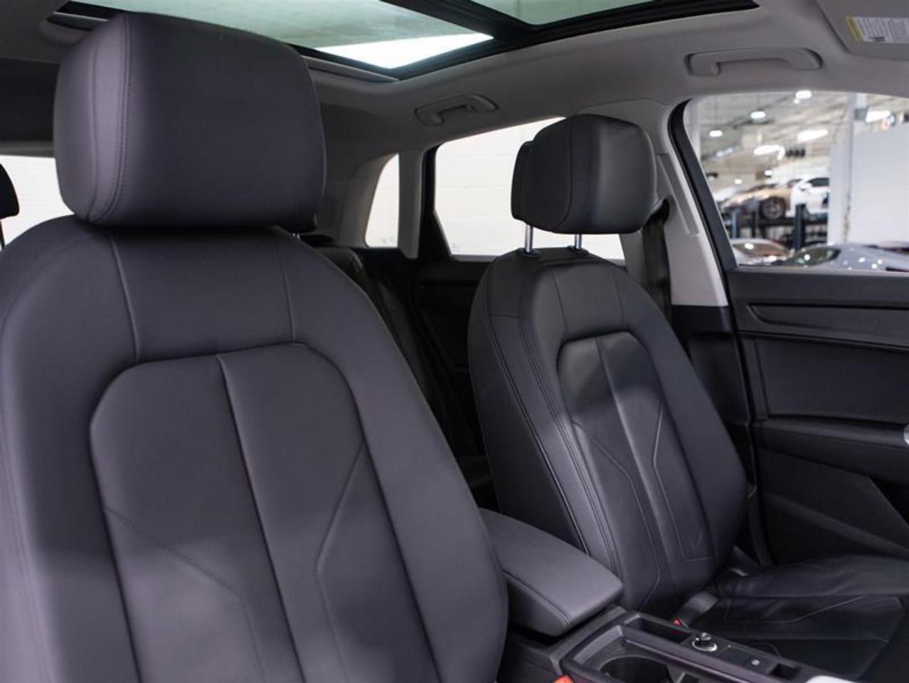 2022 Audi Q3 45 2.0T Komfort quattro 8sp Tiptronic Photo