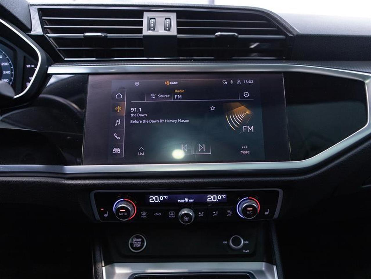 2022 Audi Q3 45 2.0T Komfort quattro 8sp Tiptronic Photo