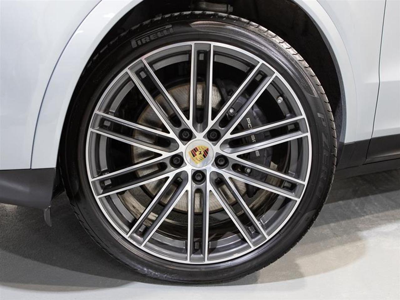 2023 Porsche Cayenne Coupe Photo