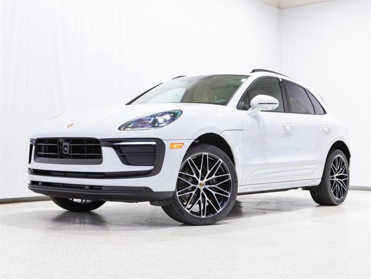 2026 Porsche Macan AWD Photo0