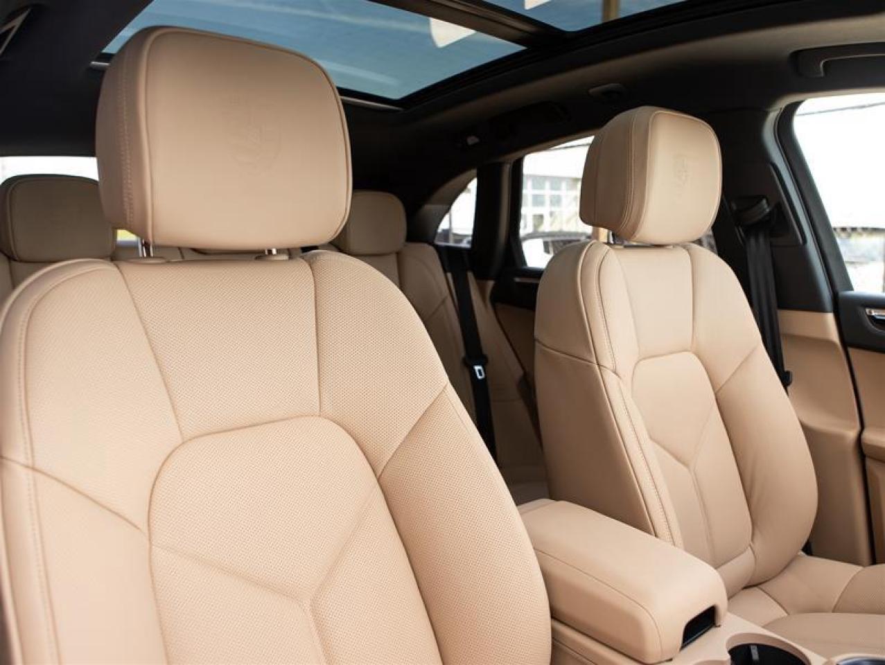 2026 Porsche Macan AWD Photo