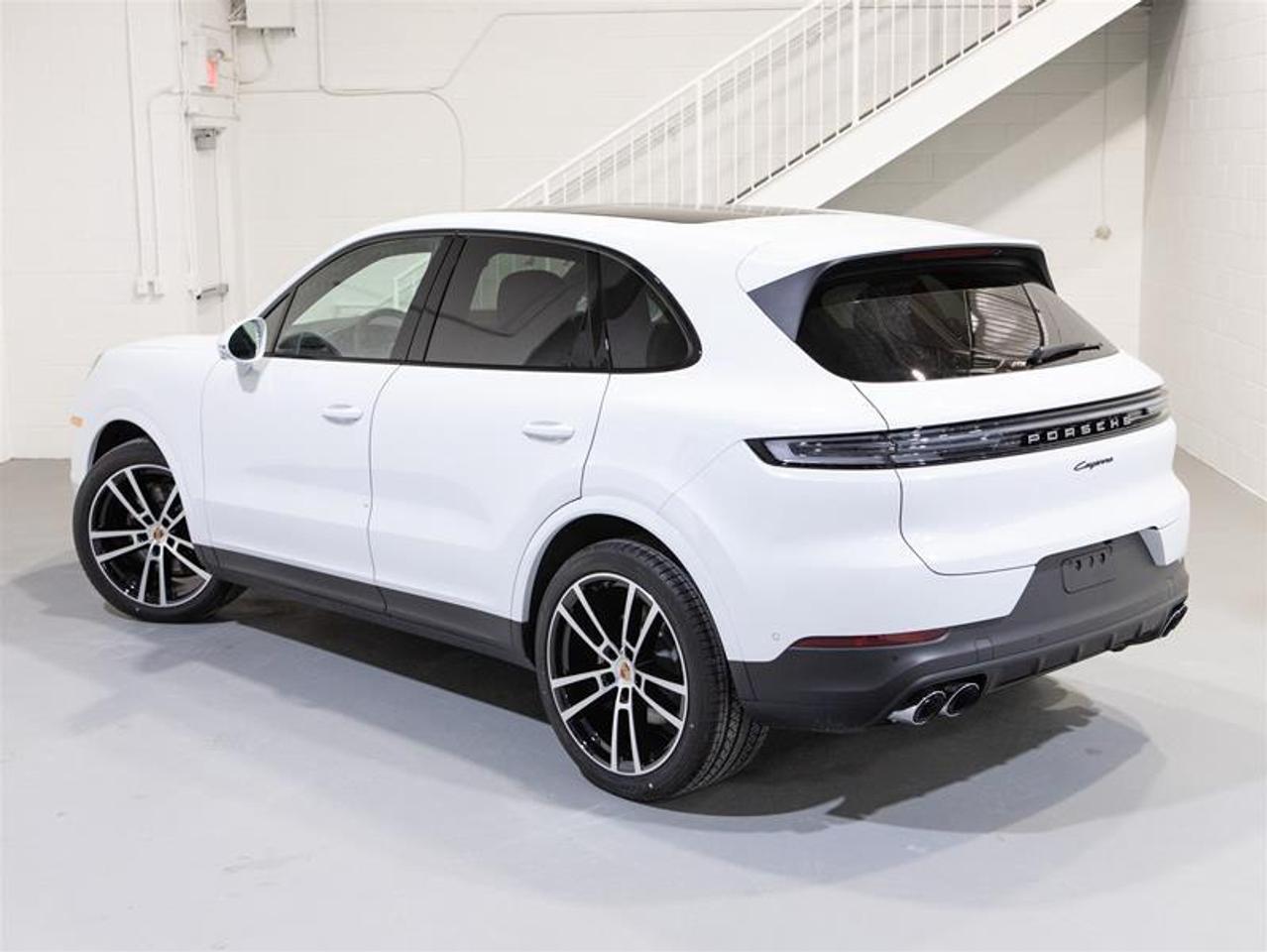 2026 Porsche Cayenne AWD Photo3
