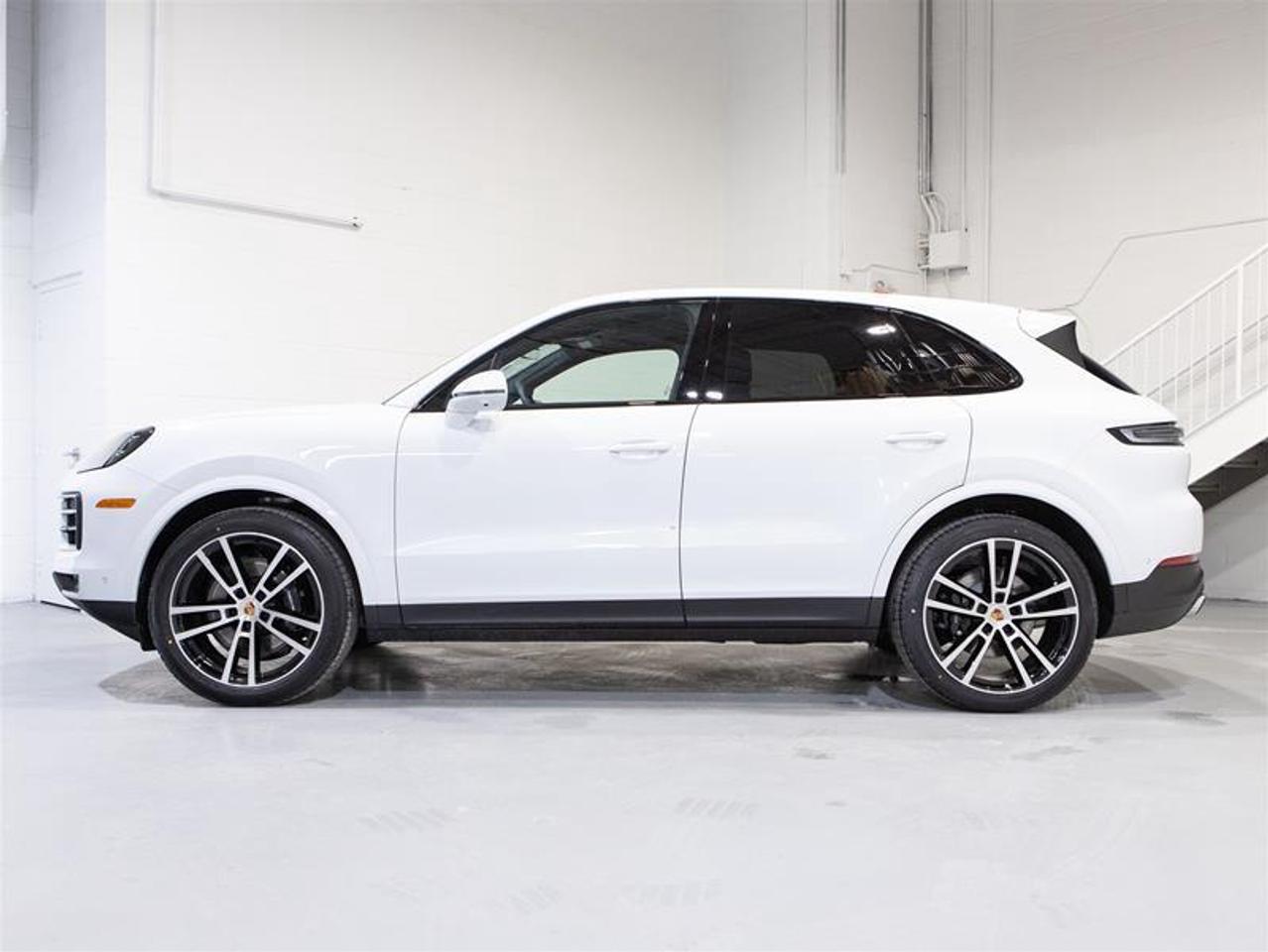 2026 Porsche Cayenne AWD Photo4