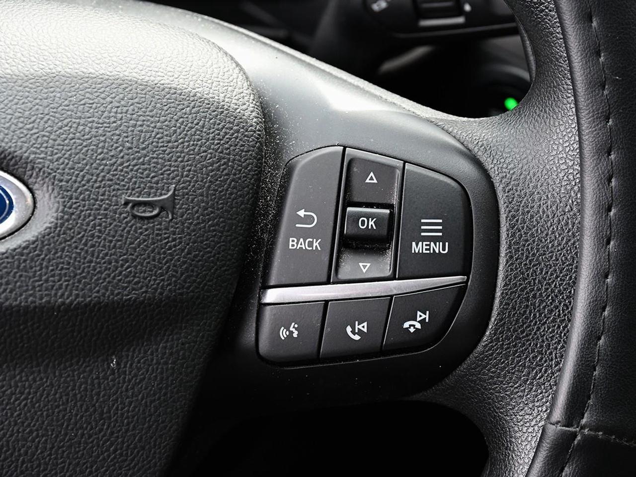 2020 Ford Escape SE 4dr Front-wheel Drive Photo