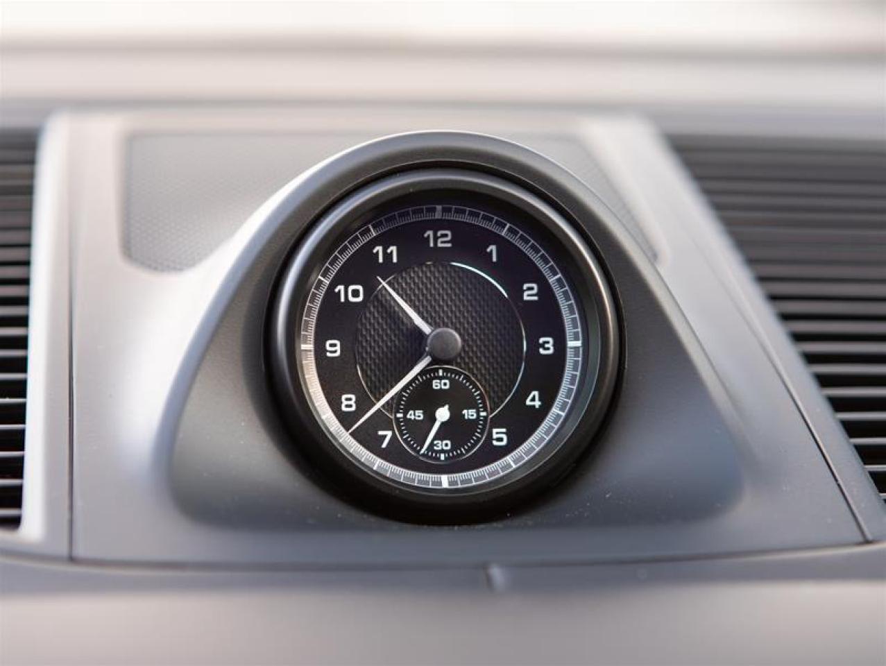 2026 Porsche Macan AWD Photo