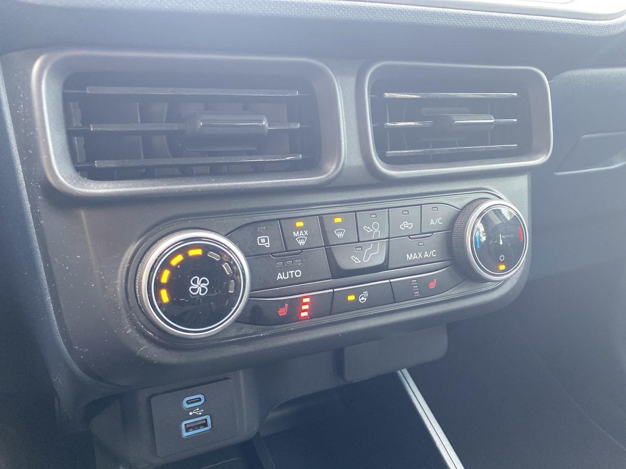 2024 Ford Maverick XLT Photo