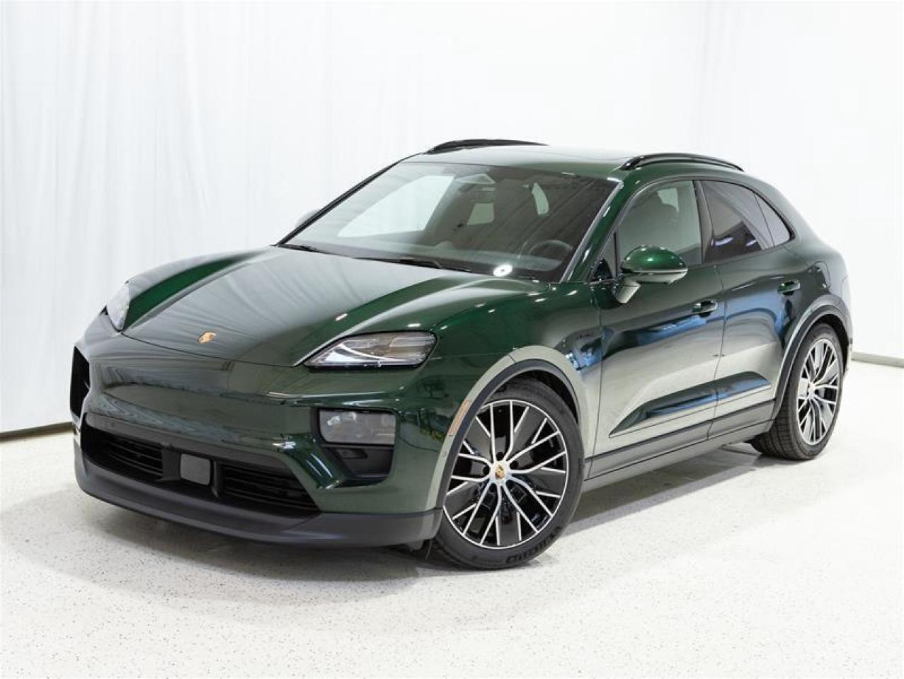 2025 Porsche Macan Electric 4 AWD Photo