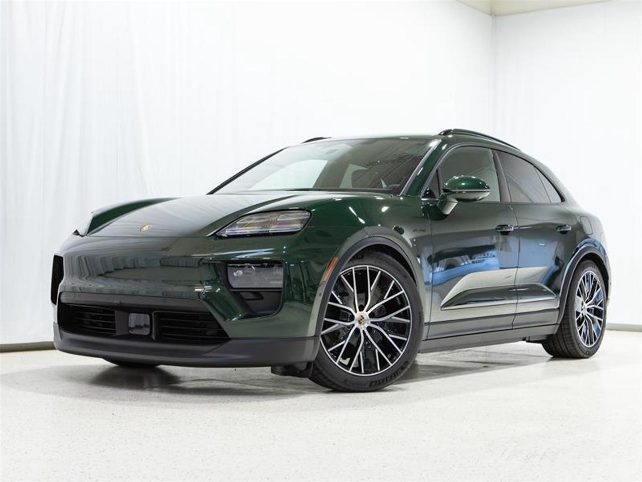 2025 Porsche Macan Electric 4 AWD Photo0