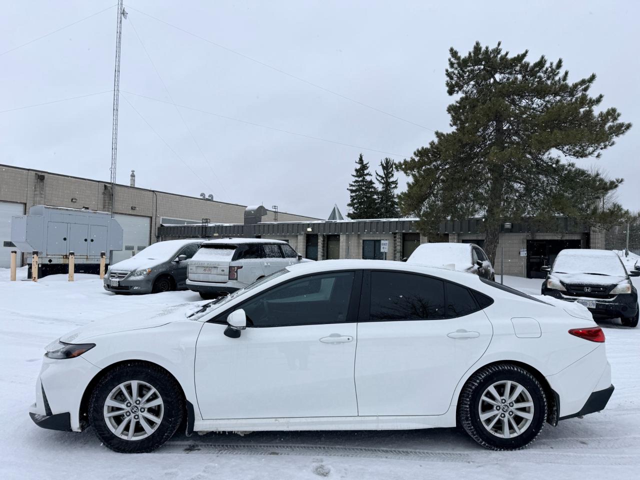 2025 Toyota Camry SE 4dr Front-Wheel Drive Sedan Photo