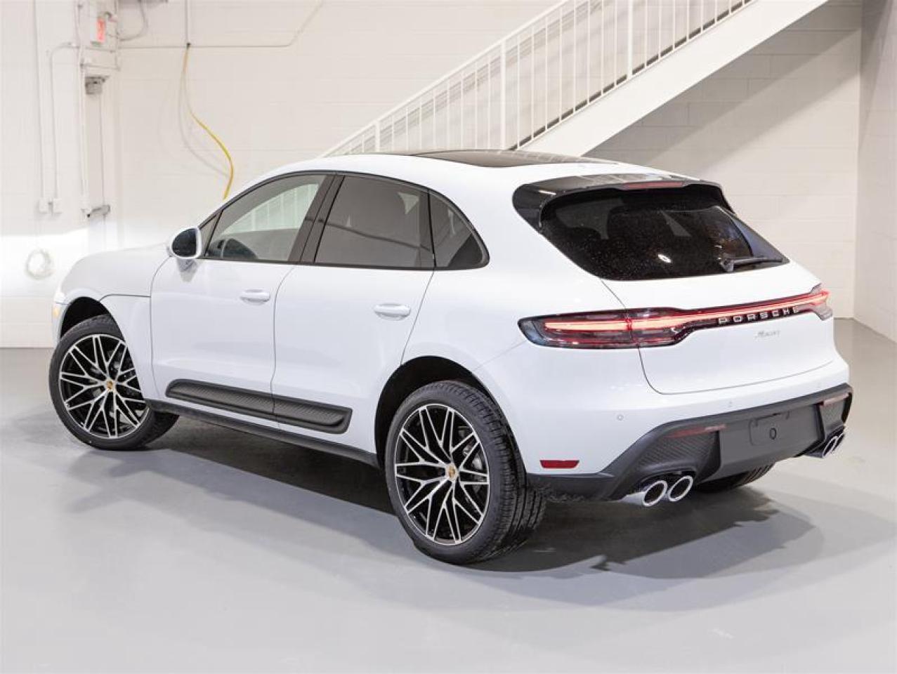 2026 Porsche Macan AWD Photo