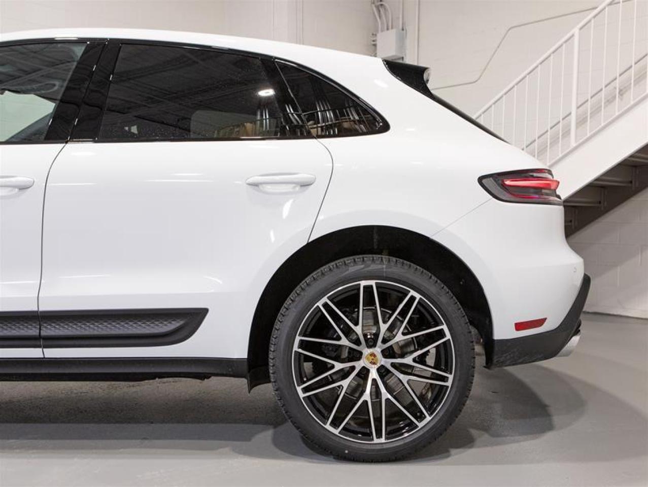 2026 Porsche Macan AWD Photo