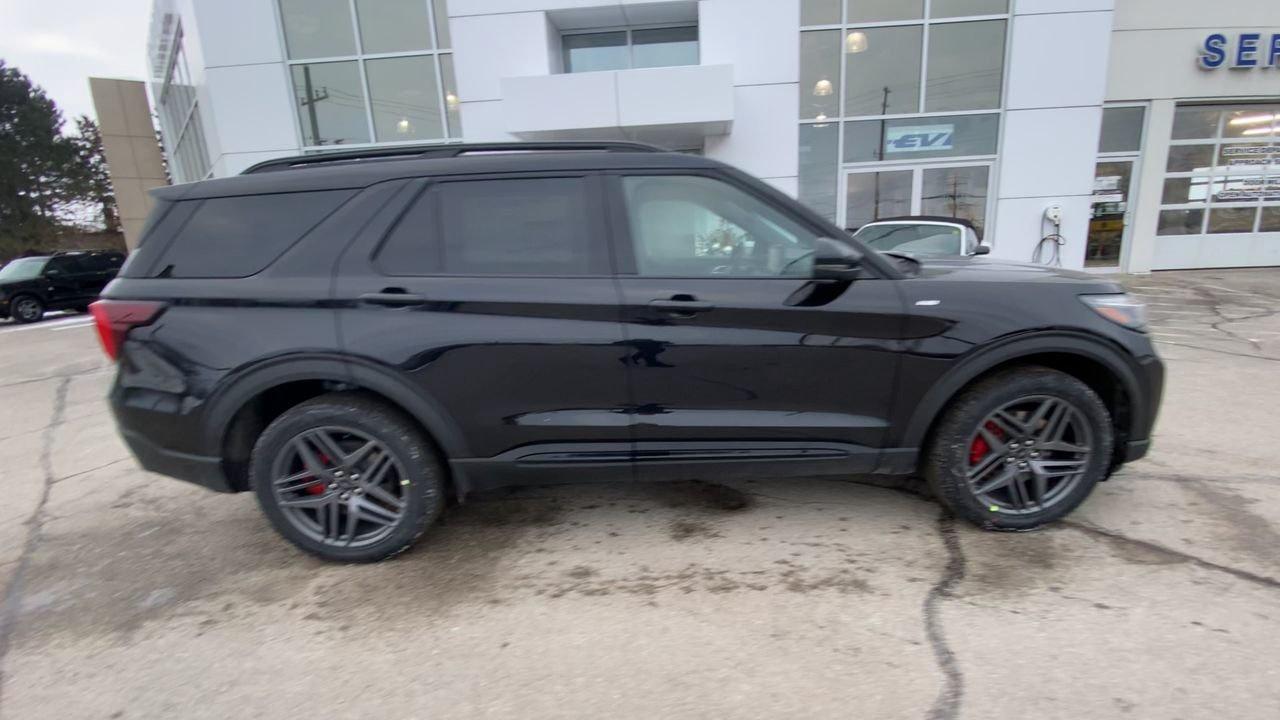 2026 Ford Explorer ST-Line Photo
