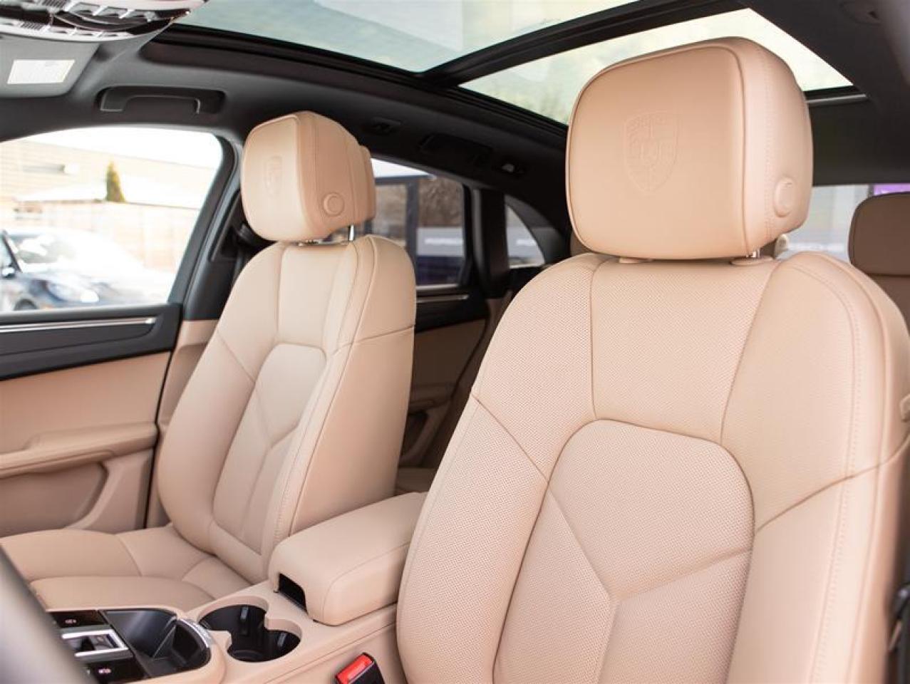 2026 Porsche Macan AWD Photo