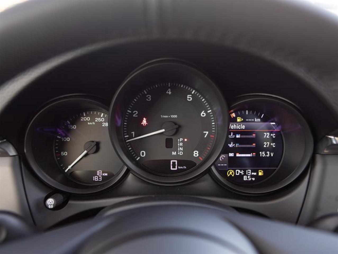 2026 Porsche Macan AWD Photo