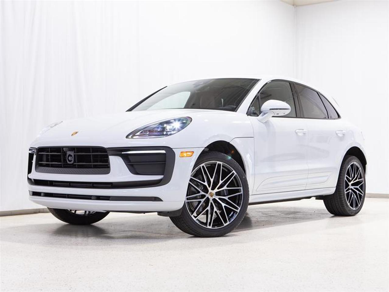 2026 Porsche Macan AWD Photo0