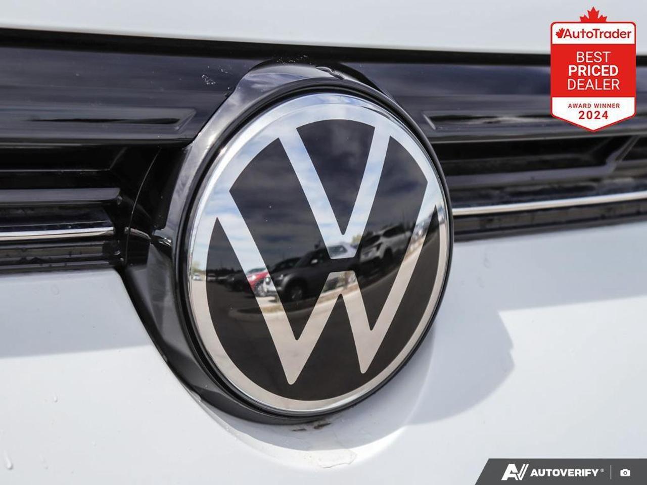 2025 Volkswagen Taos Trendline 4dr All-Wheel Drive 4MOTION Photo