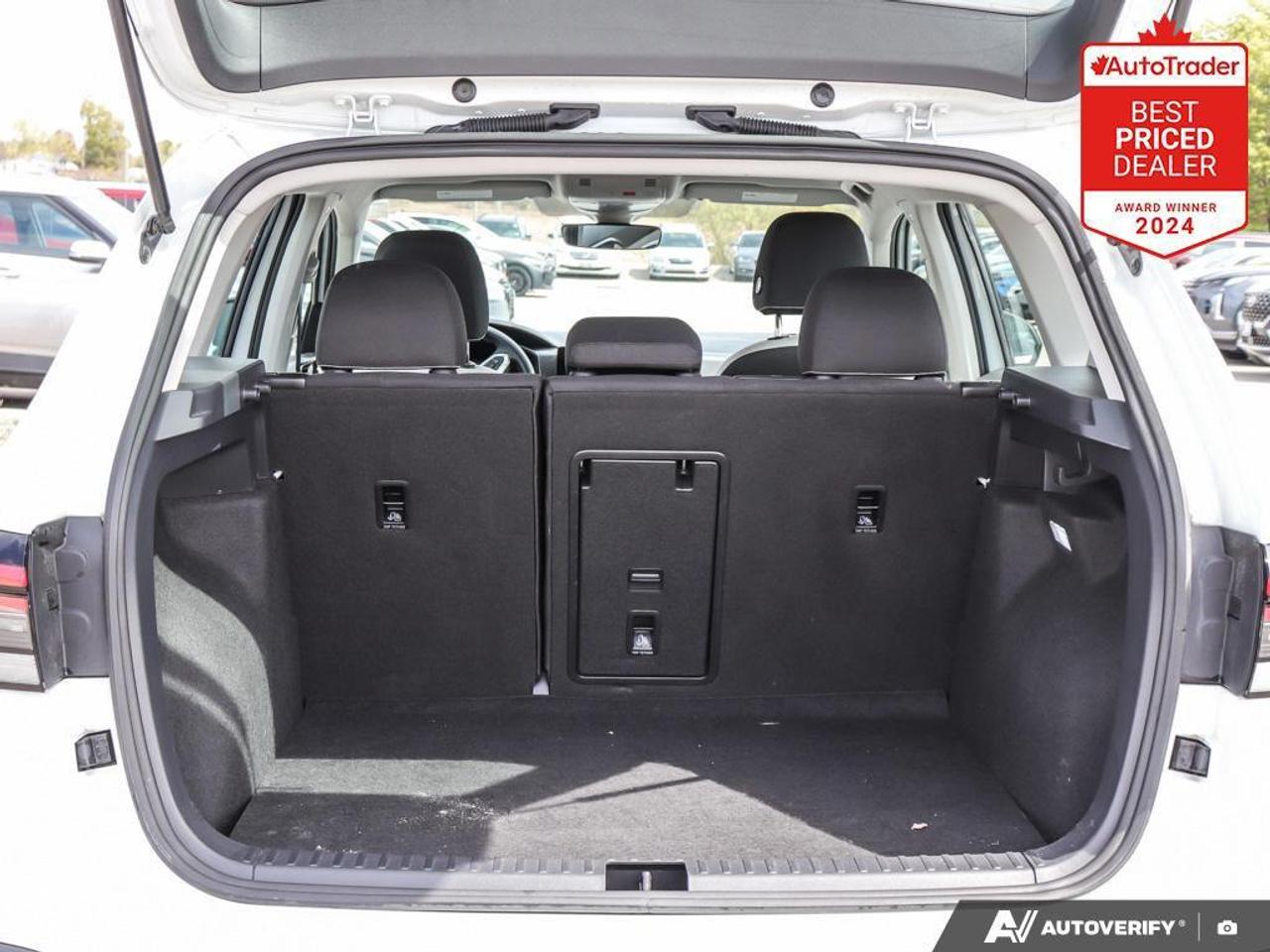 2025 Volkswagen Taos Trendline 4dr All-Wheel Drive 4MOTION Photo