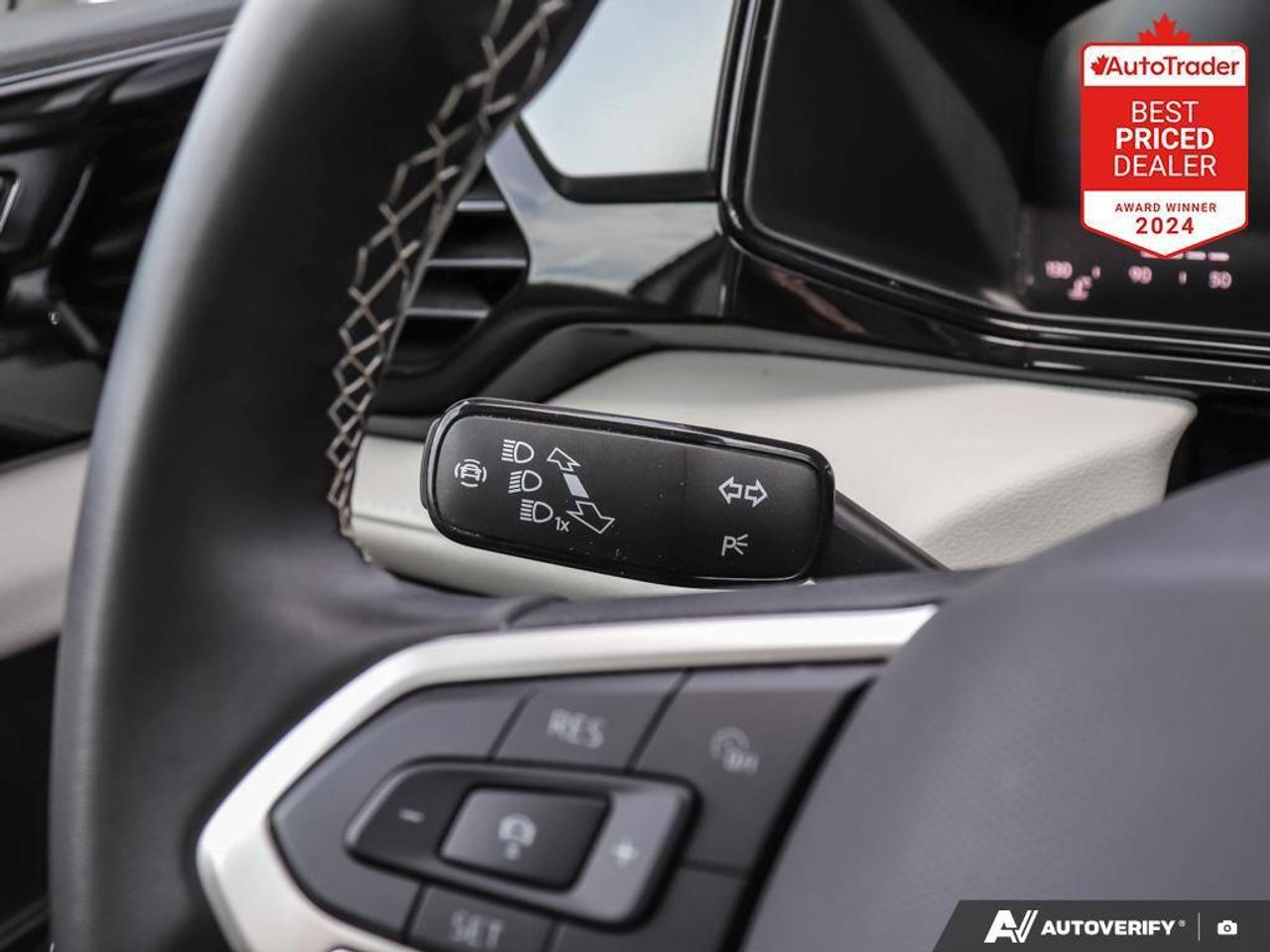 2025 Volkswagen Taos Trendline 4dr All-Wheel Drive 4MOTION Photo