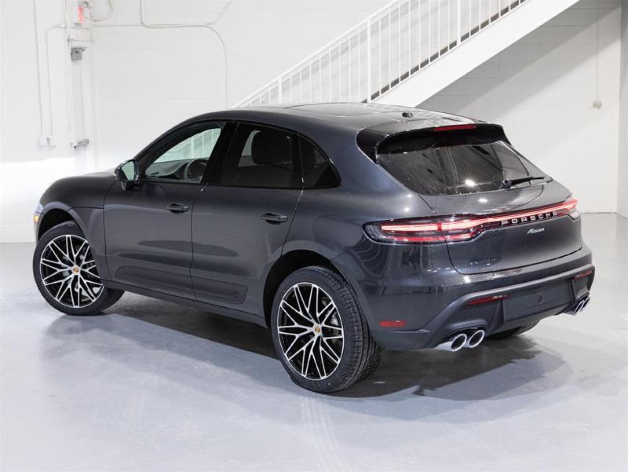 2026 Porsche Macan AWD Photo