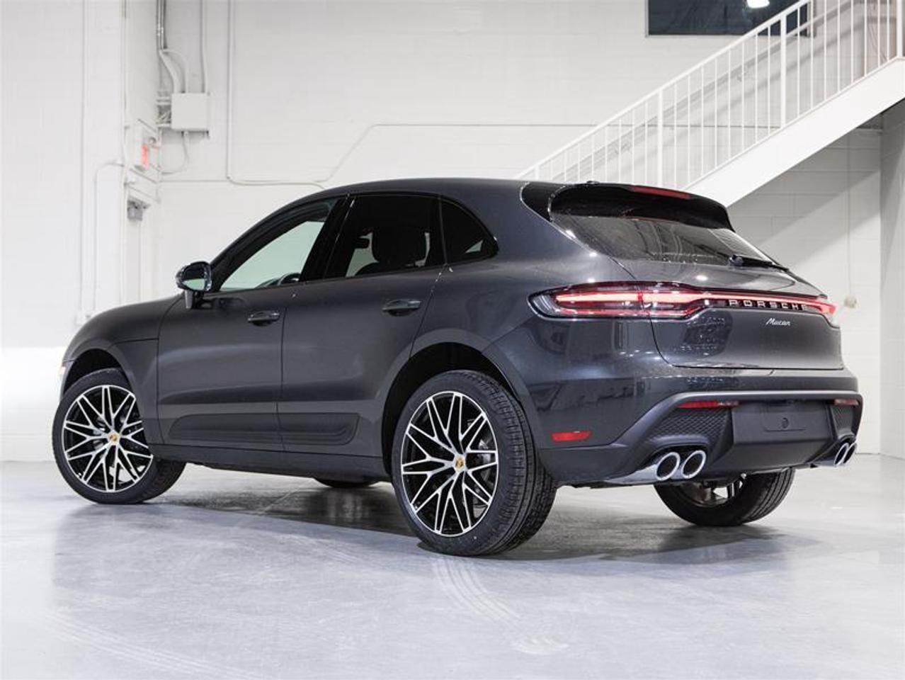 2026 Porsche Macan AWD Photo2