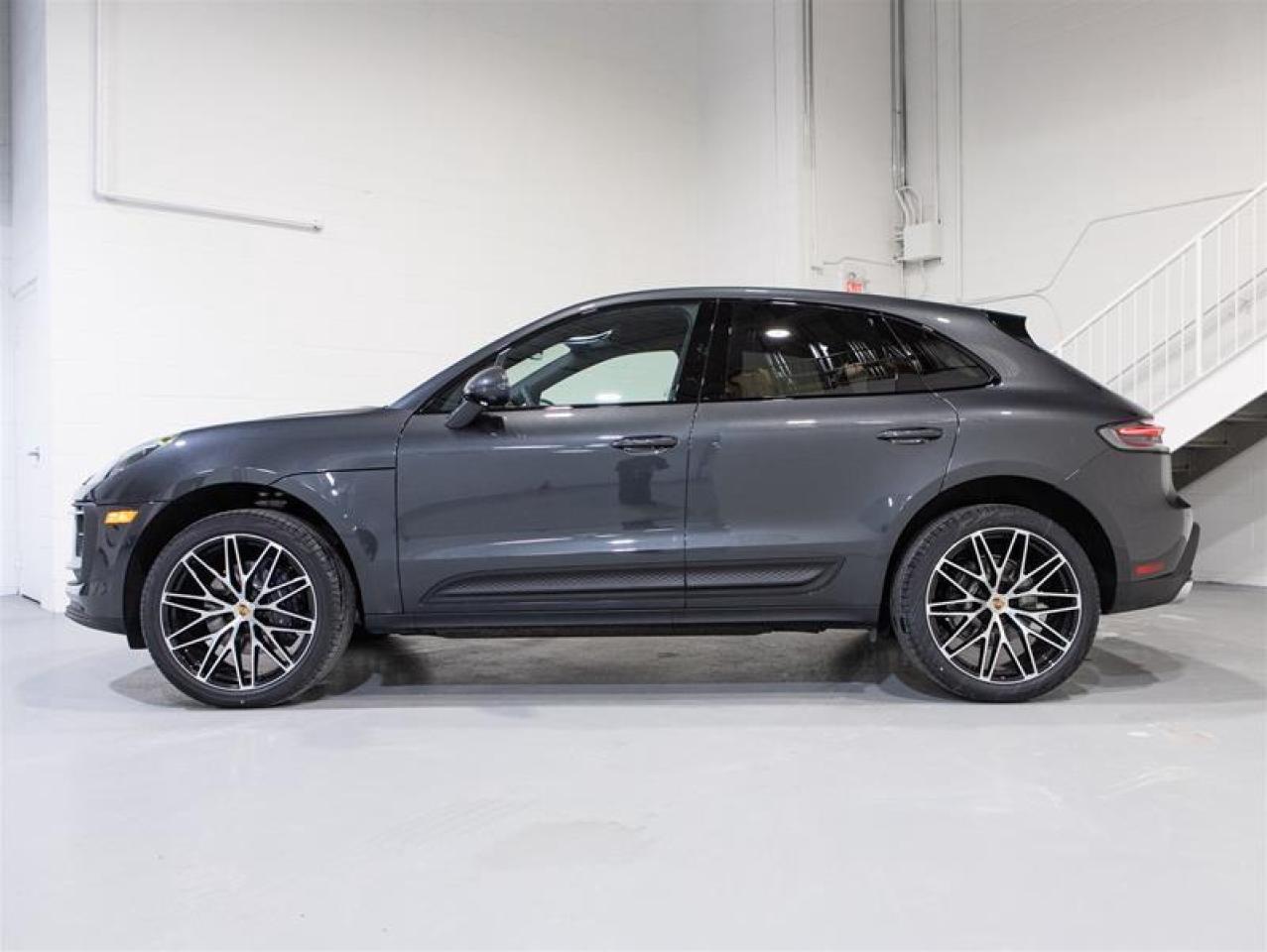 2026 Porsche Macan AWD Photo