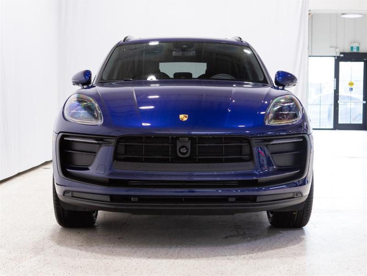 2026 Porsche Macan AWD Photo