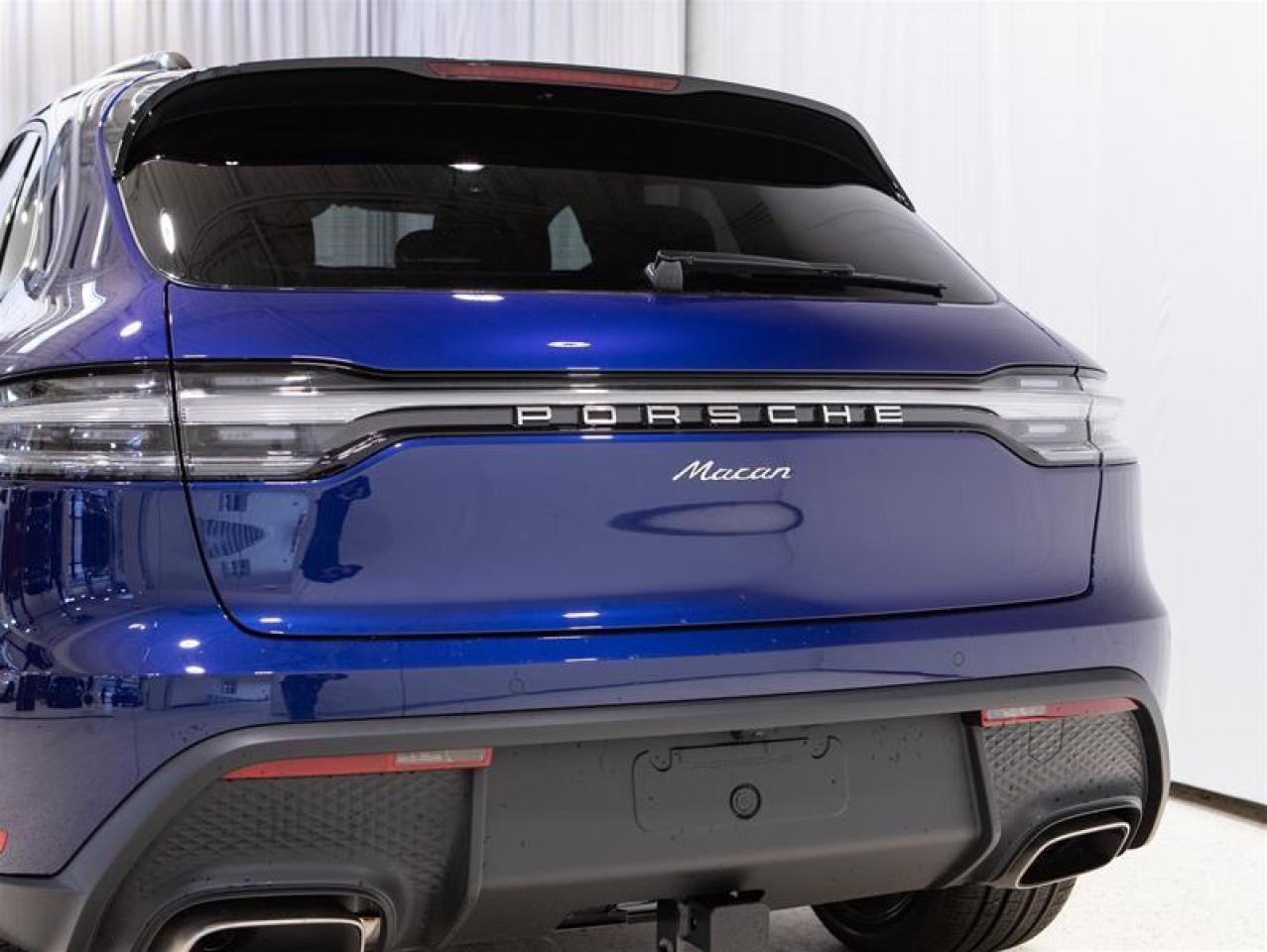 2026 Porsche Macan AWD Photo