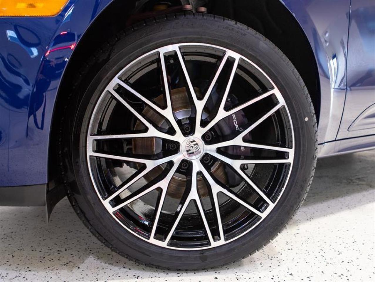 2026 Porsche Macan AWD Photo