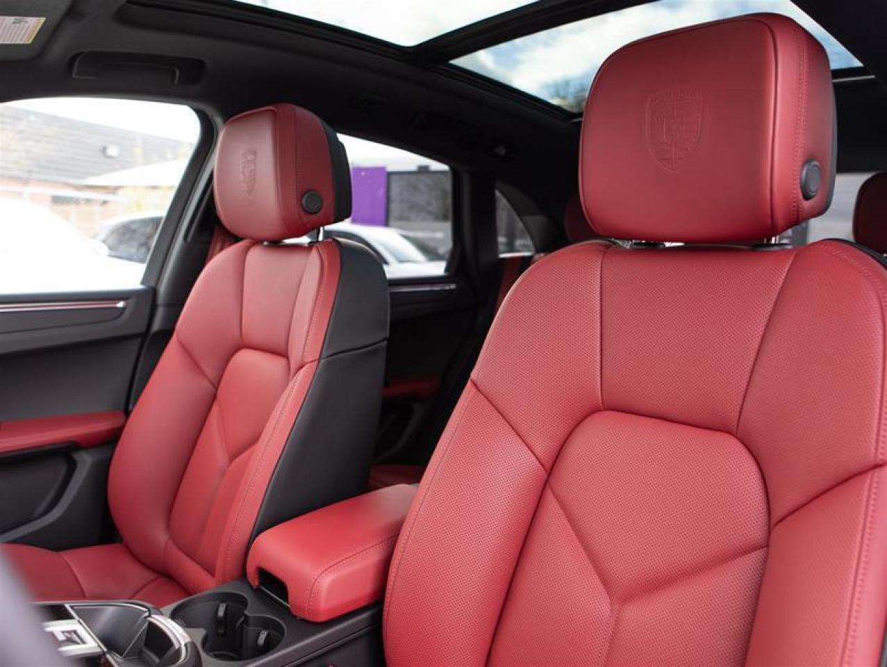 2026 Porsche Macan AWD Photo