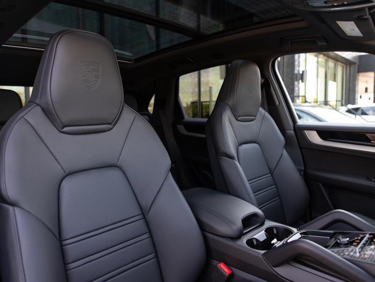 2026 Porsche Cayenne e-Hybrid AWD Photo