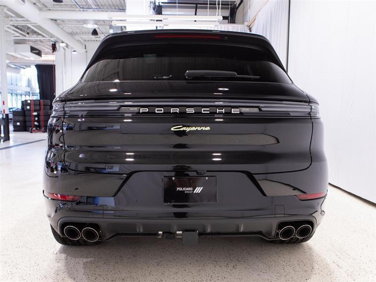 2026 Porsche Cayenne e-Hybrid AWD Photo