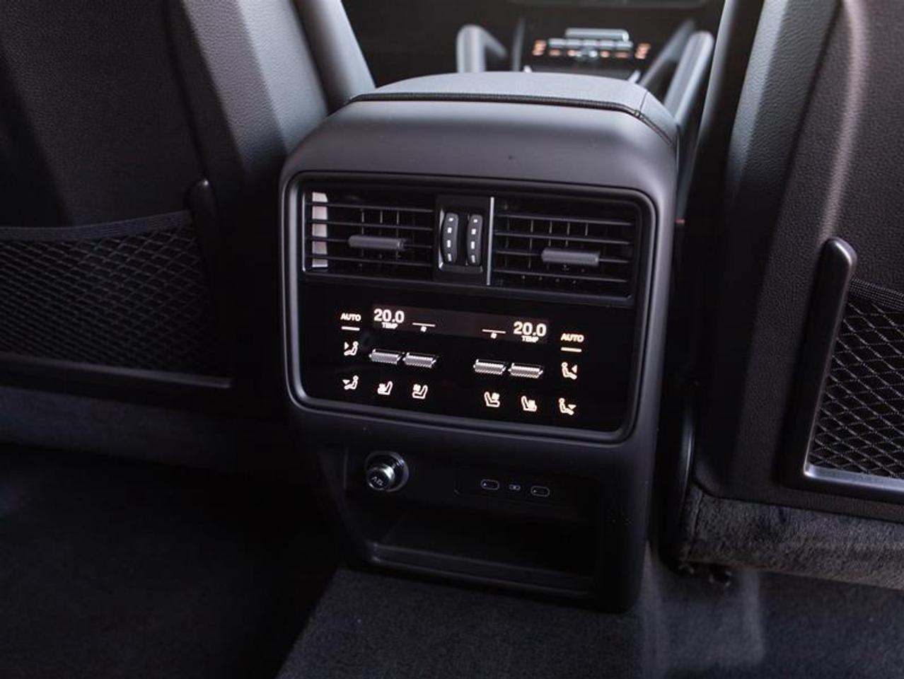 2026 Porsche Cayenne e-Hybrid AWD Photo