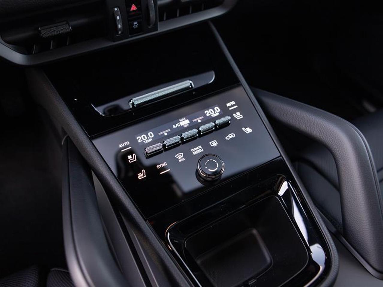 2026 Porsche Cayenne e-Hybrid AWD Photo