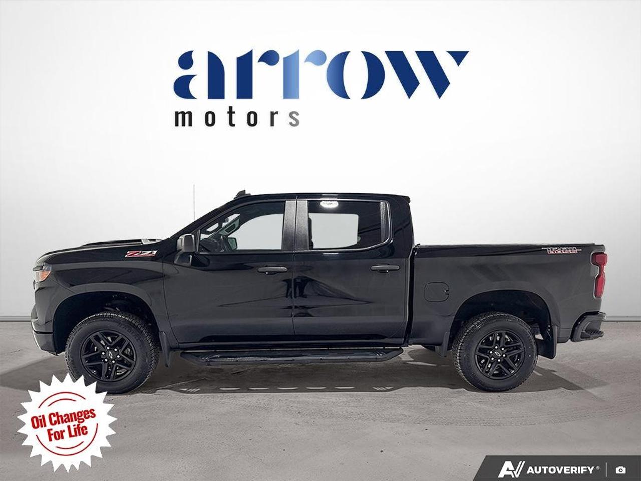 2023 Chevrolet Silverado 1500 Crew Cab Short Box 4-Wheel Drive Custom Trail Boss Photo
