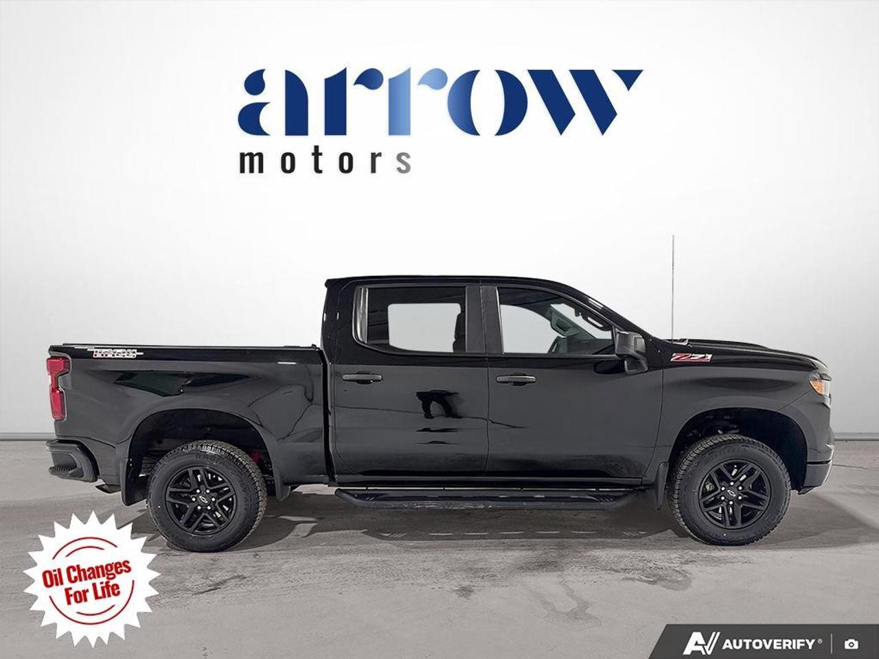2023 Chevrolet Silverado 1500 Crew Cab Short Box 4-Wheel Drive Custom Trail Boss Photo