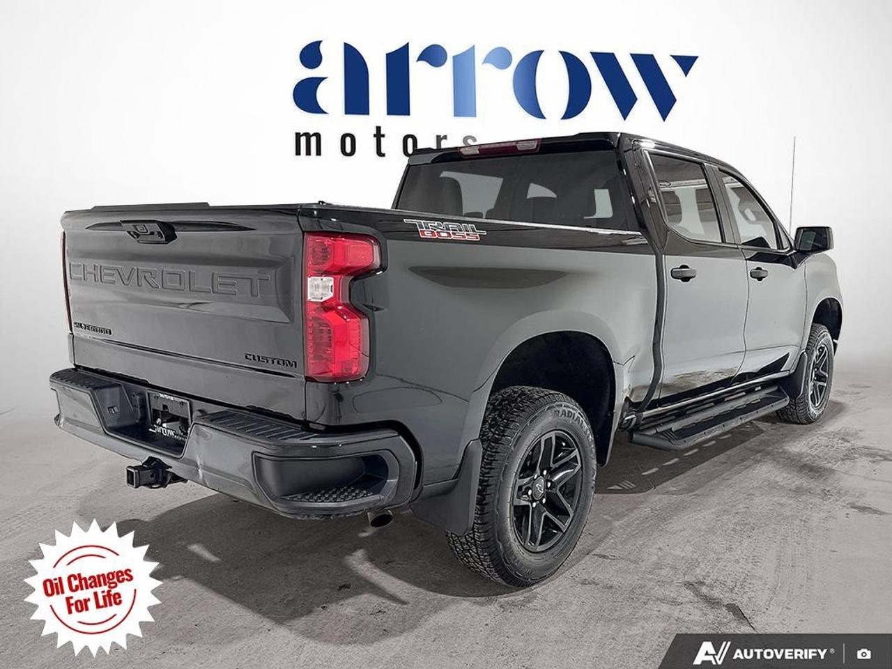 2023 Chevrolet Silverado 1500 Crew Cab Short Box 4-Wheel Drive Custom Trail Boss Photo