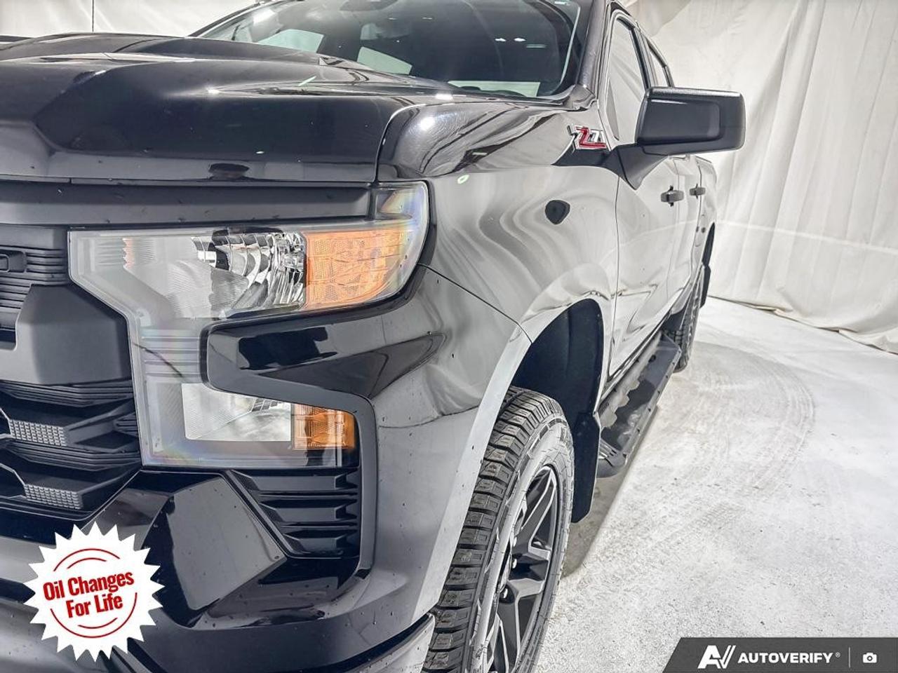 2023 Chevrolet Silverado 1500 Crew Cab Short Box 4-Wheel Drive Custom Trail Boss Photo