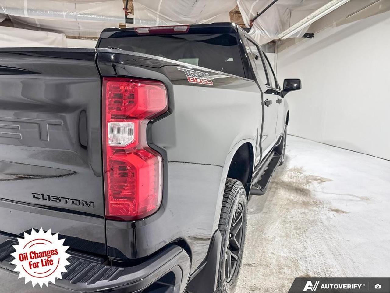 2023 Chevrolet Silverado 1500 Crew Cab Short Box 4-Wheel Drive Custom Trail Boss Photo